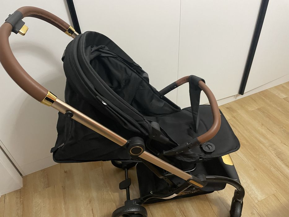 Продам детскую коляску