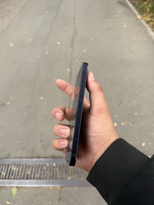iPhone 12 128gb.