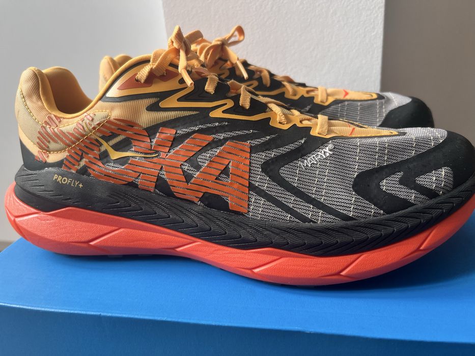 Hoka Tecton X2 nou