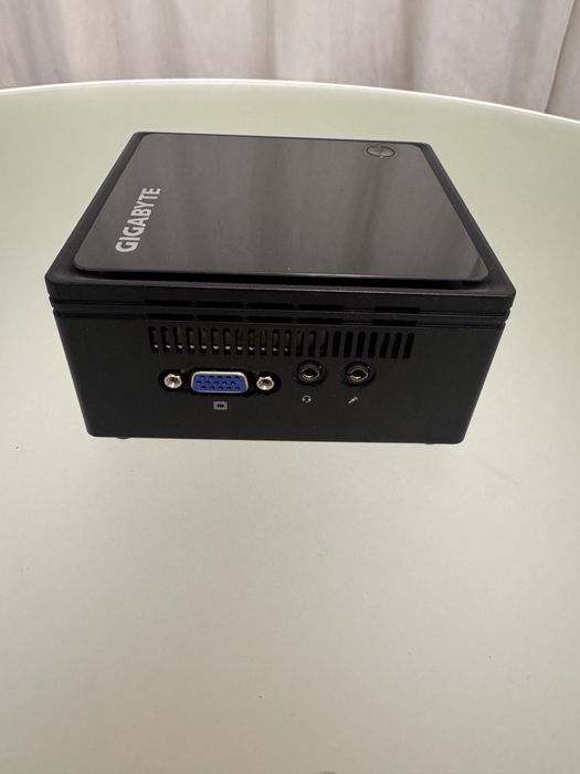Mini PC Gigabyte BRIX GB-BACE-3000 4GB RAM SSD 240GB HDMI WiFi
