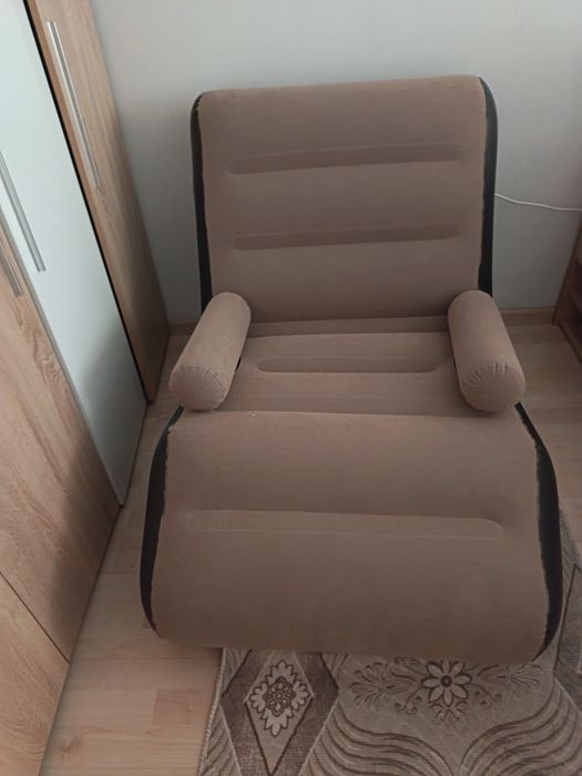 ПРОДАВАМ ДИВАН и лежанка 80€