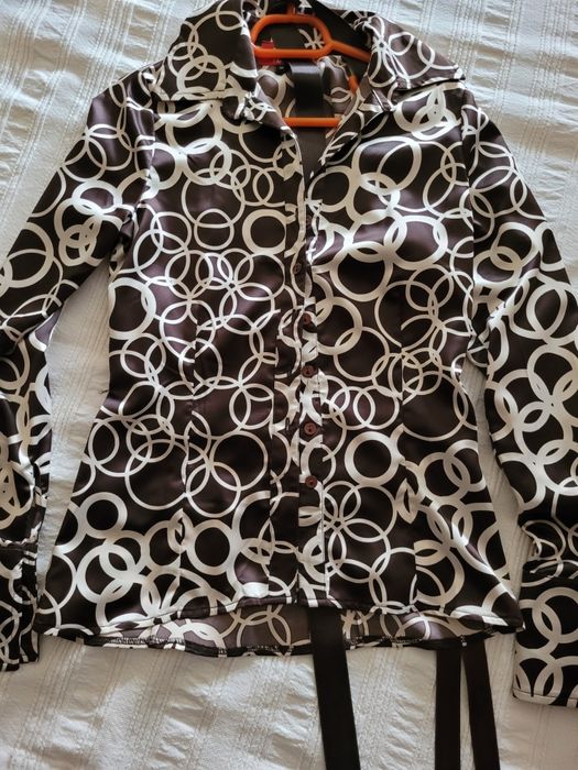 bluza/camasa din satin maro/crem marimea 36