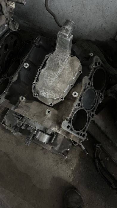 Продам Блок Коленвал Audi a6 c4 2.8