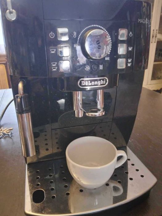 кафемашина делонги в