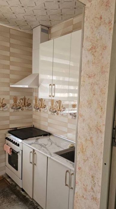 Продажа срочно 2/4/5 Юнусабад 19. Чистая. Акфа рамы. Цена: 63500 уе