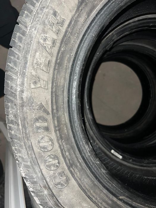 Продам шины 215/60 R 16 БУ