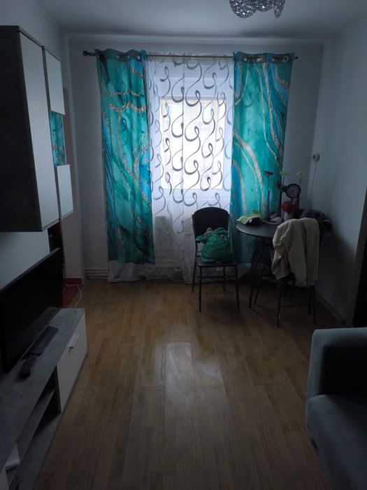 Apt , cu 2 camere de vanzare in Solidaritati