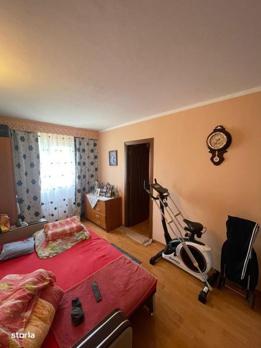 Apartament 3 camere, 43 mp, mobilat si utilat, centrala noua, etaj 3 — fotografia 3
