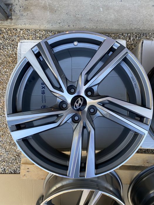 19 цола 5 х 114.3 мм Хюндай  Туксон Киа  Мазда Тойота , Kia , Hyundai