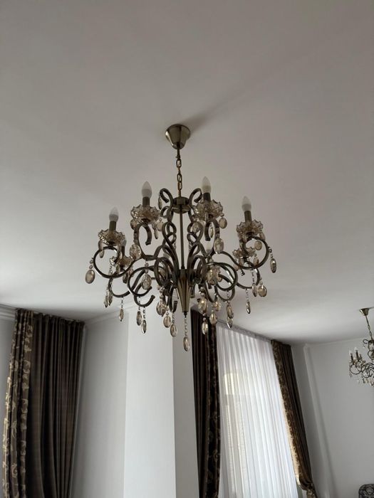 Продам люстру для гостиной