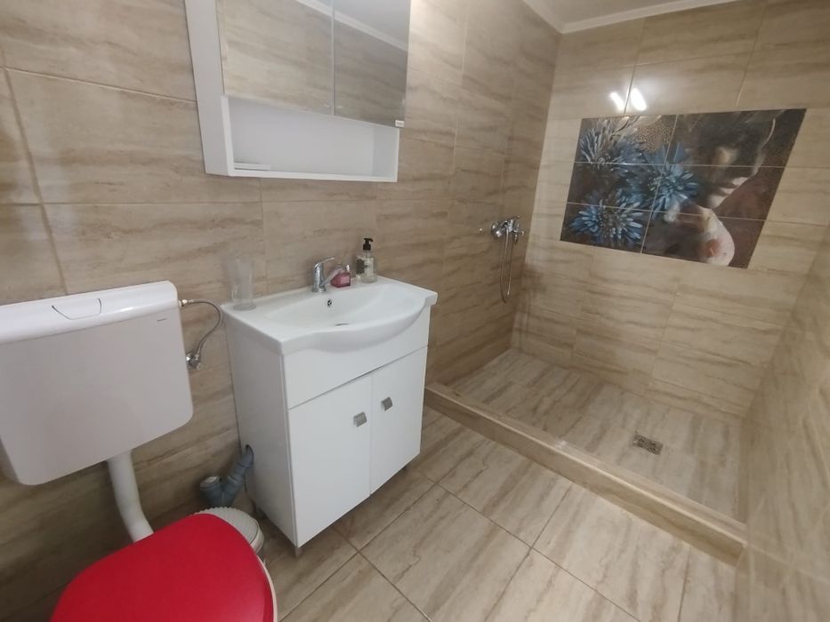 De închiriat ap 2 cam + living baie bucătărie