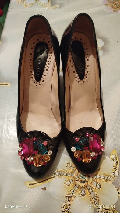 Туфли женские модные на каблуках