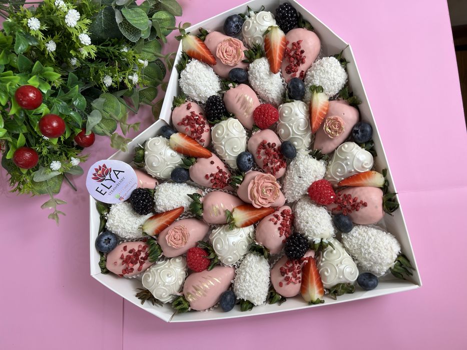 24/7 Клубника в шоколаде Алматы