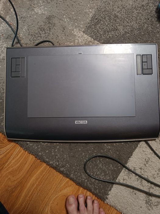 Tablete grafice  WACOM  DTZ-1200W/G si PTZ-631W