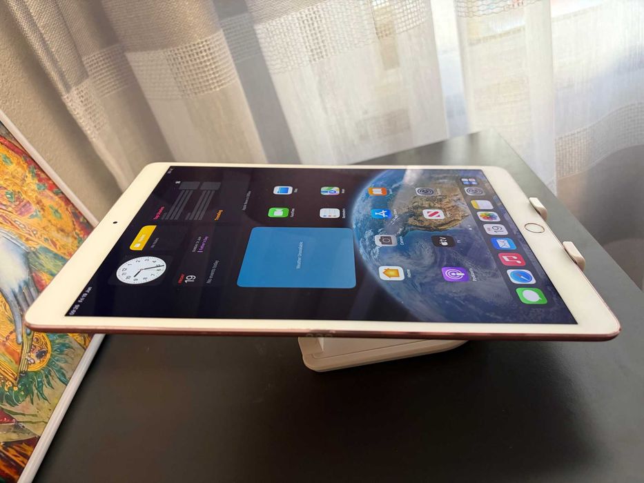 Apple iPad Pro 1gen A1701 10.5' 256GB WiFi / Pink [4GB RAM]