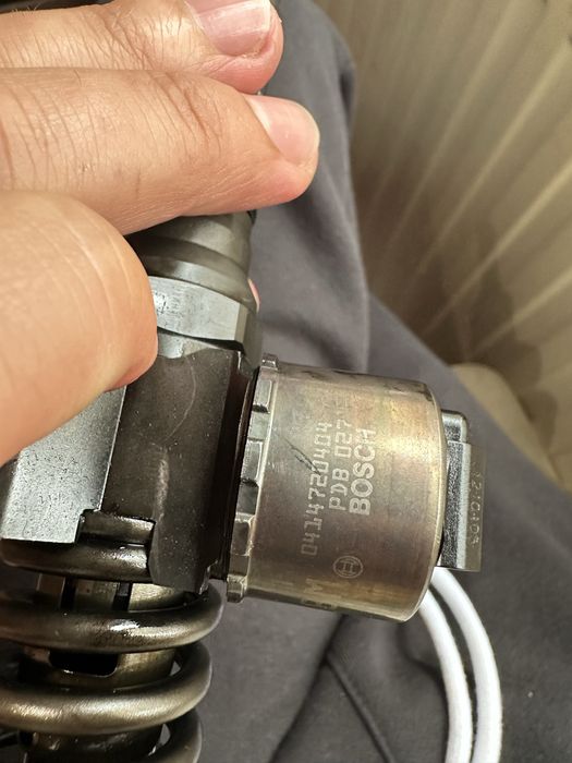 Injector Bosh  Audi A4 B7 Cod motor BLB. 141 cp