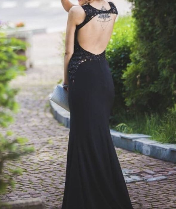Черна бална рокля