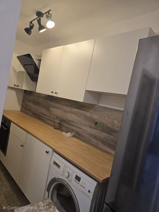 Închiriez apartament