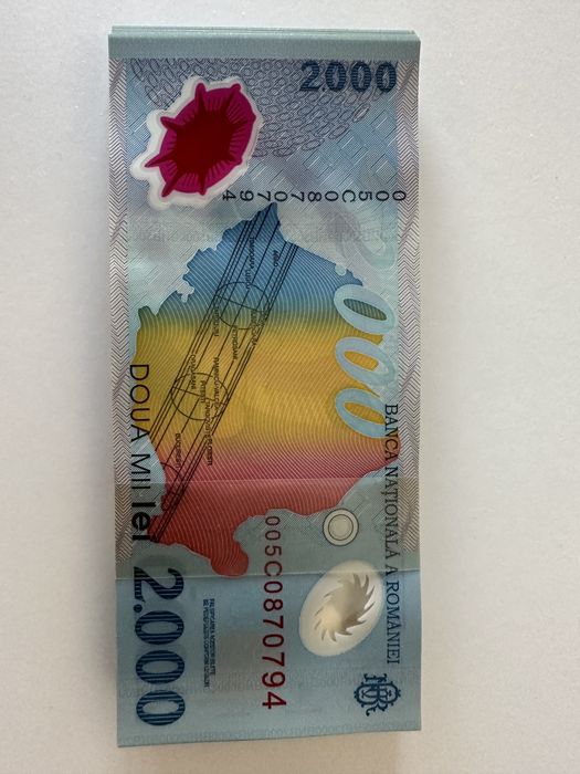 vand bacnote 2000 lei cu eclipsa