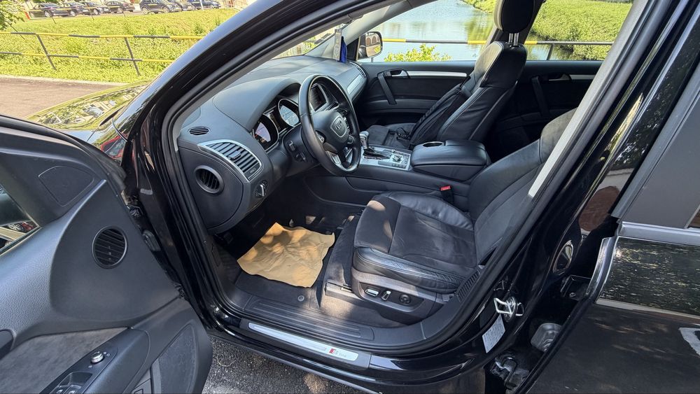 Audi Q7 3.0 TDI Quattro 245 CP – Impecabil