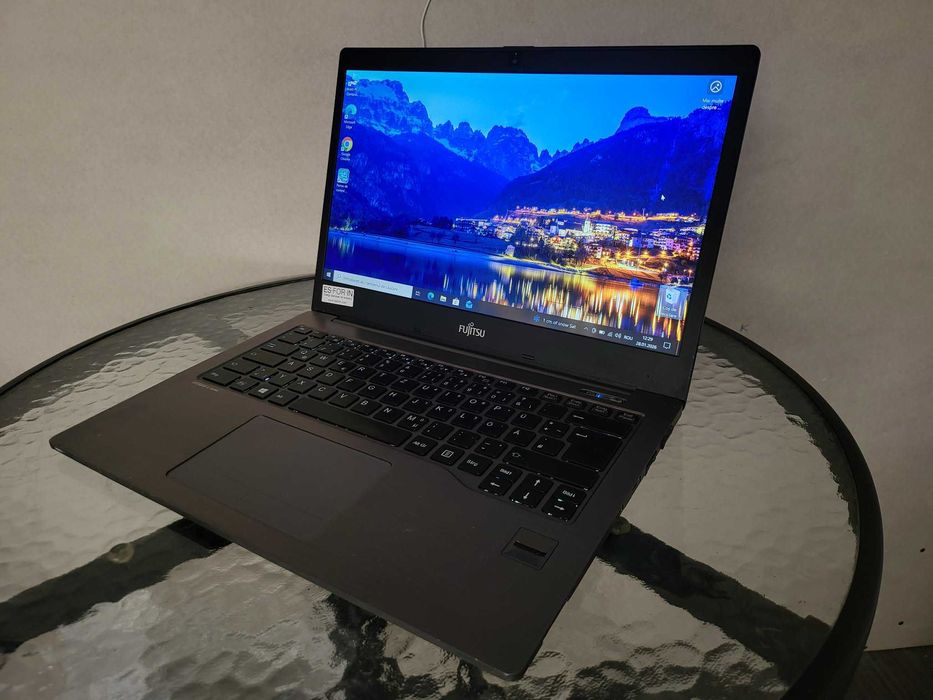 Laptop fujitsu U904 cu i7 si 10Gb ram + 500Gb SSHD la SuperPret 500lei