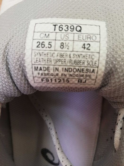 Маратонки на Asics ном. 42