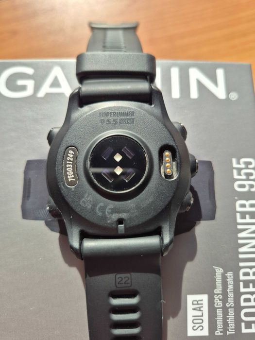 Garmin Forerunner 955 Solar – отлично състояние + 2 каишки подарък