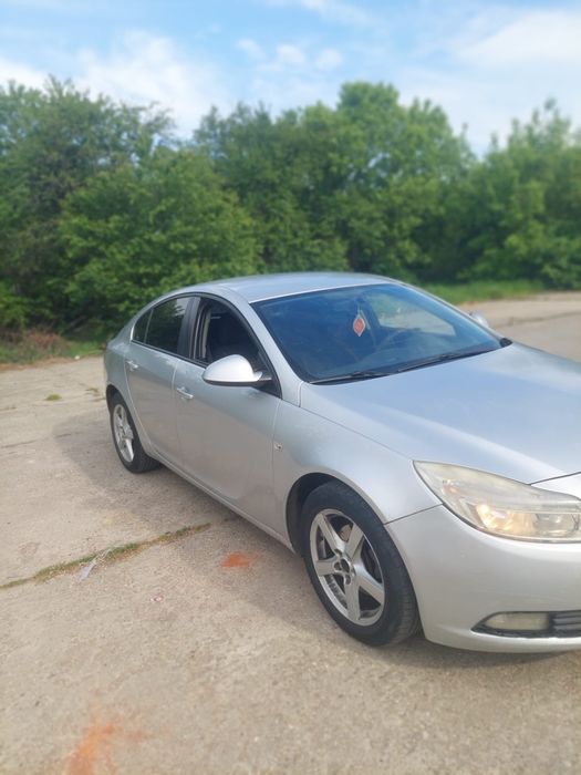 Opel insignia 2.0 diesel stare buna  fab 2009  urgent 2100 euro
