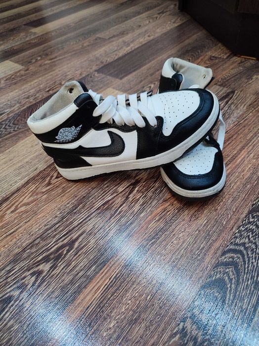 Кроссовки унисекс