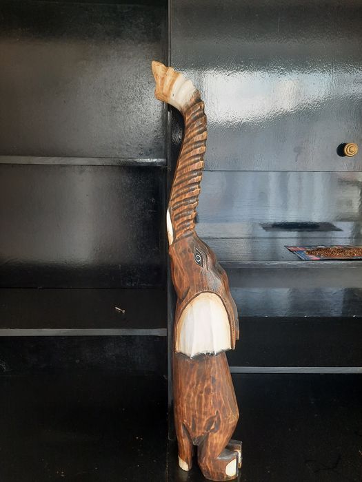 Декоративен дървен слон.