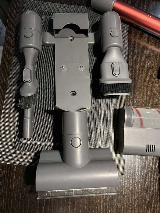 Dreame v11 на части