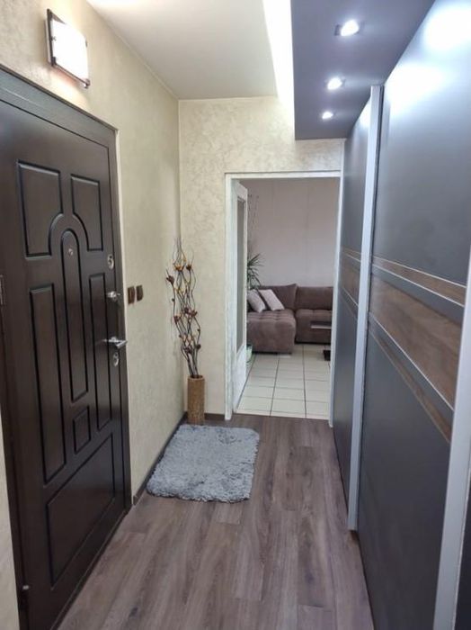 Дава се под наем Тристаен апартамент в София, Люлин 3 - 86 кв.м за 649 € - Снимка #2