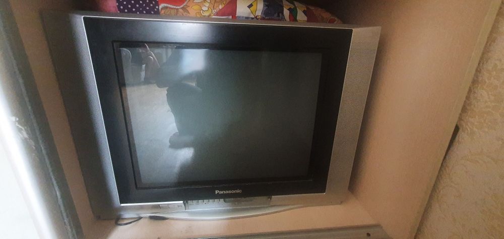 Продам телевизор