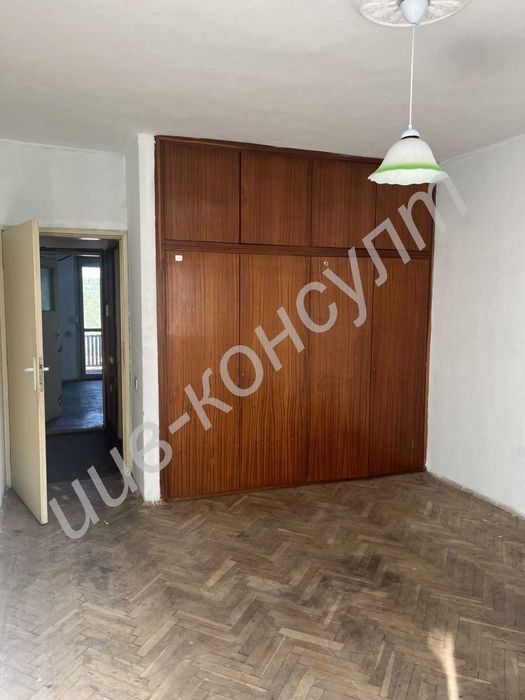 Продава се Многостаен апартамент в Велико Търново, Център - 100 кв.м за 1350 €/кв.м - Снимка #2