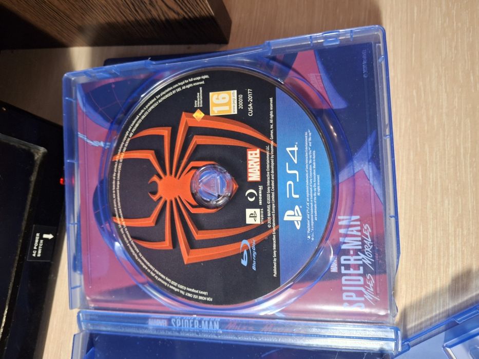 Игры пс 4 в норм состоянии только ЧП паук там трещина не на диске