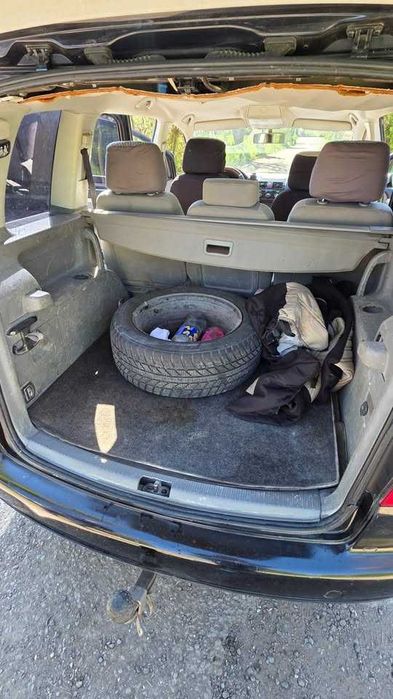 VOLKSWAGEN Touran 2004 — imagine 4