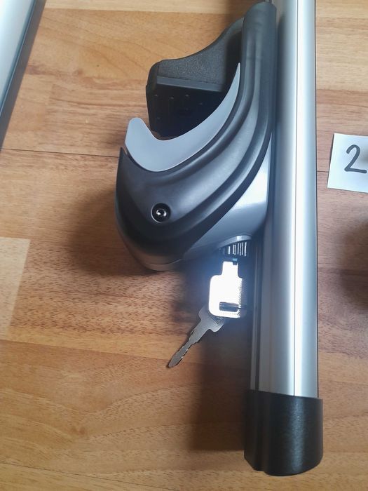 Напречни греди за багажник на МПС с налични надлъжни греди