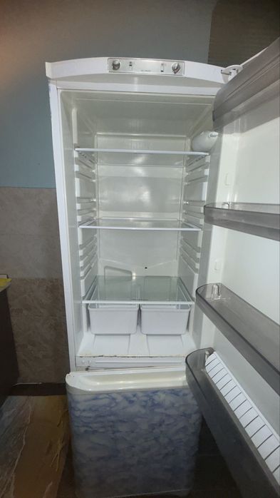 Продам холодильник