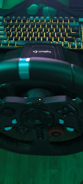 Logitech G27 Volan Gaming + Pedale + Schimbător