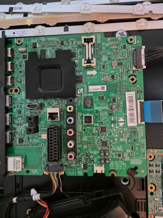 SAMSUNG  UE32F6400AW  за части