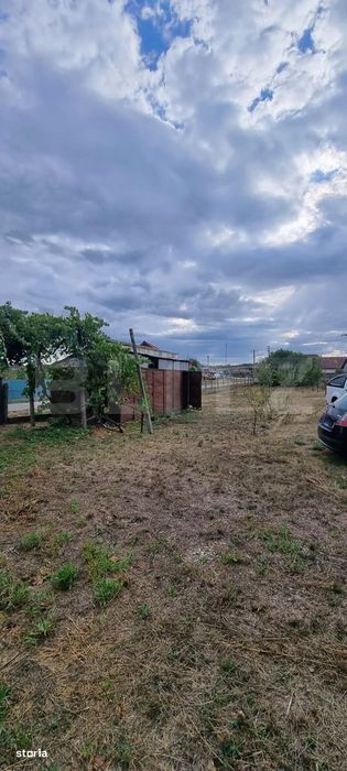 Casa cu doua corpuri
