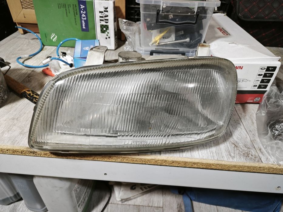 Лева фара рав 4 1994 год