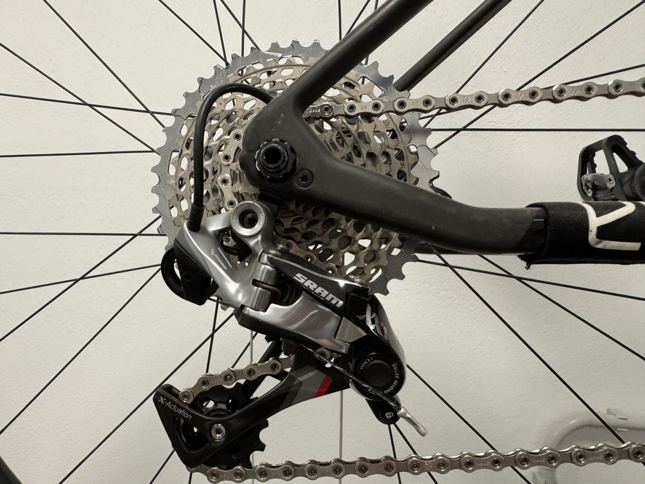 Everest 8848 RaceLite XX1 – Full Carbon – 9,1 kg – SRAM XX1 – RockShox SID – Bicicletă XC Premium