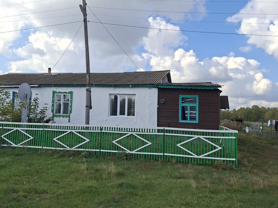 Продам дом село Комаровка