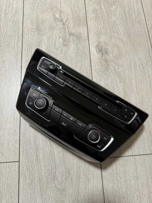 Panou Clima BMW X1 / X2 F48 / F39 ORIGINALA impecabila