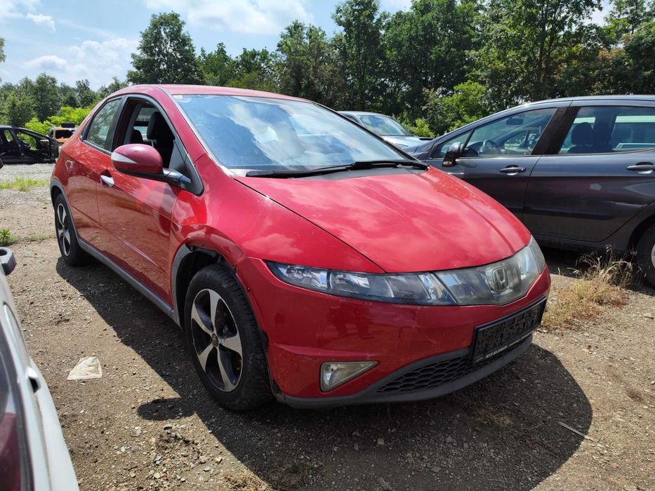 Honda Civic 8th 1.4i 83кс на части / Хонда Сивик