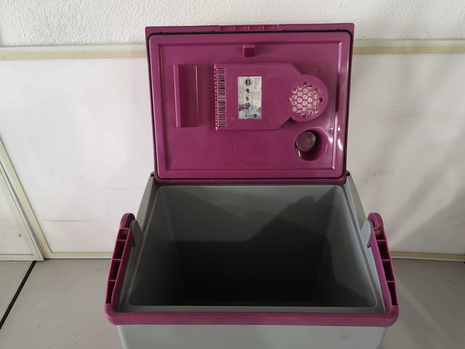 Хладилник 12V - Cellar 30L