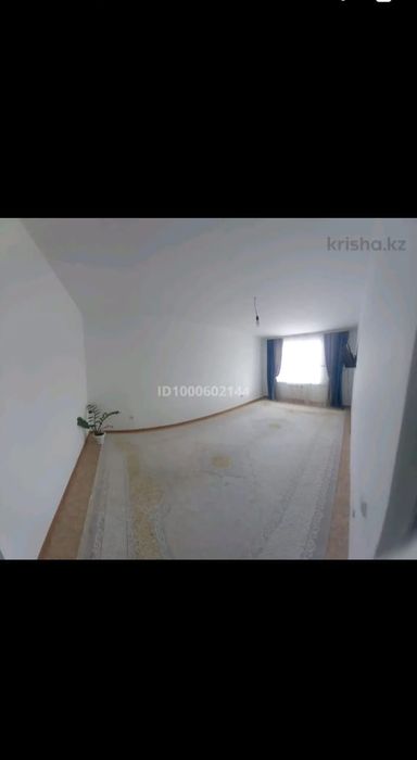 Продам 3-х комнатную квартиру район Нурсити.