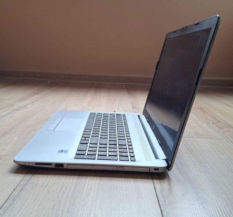 15.6' HP 250 G7 Intel Core i5-1035G1/8GB DDR4/256GB SSD/Бат. 5ч.