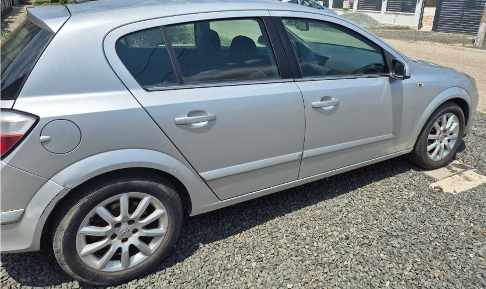 OPEL Astra 2004 — imagine 2